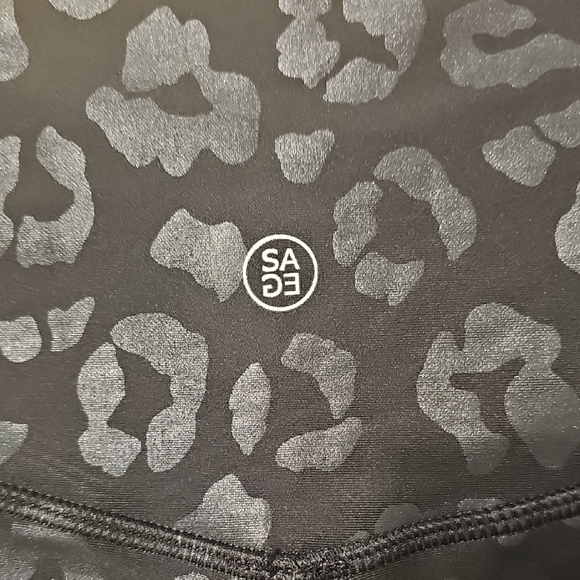 Sage Black and Gray Leopard Print Leggings - Picture 4 of 4